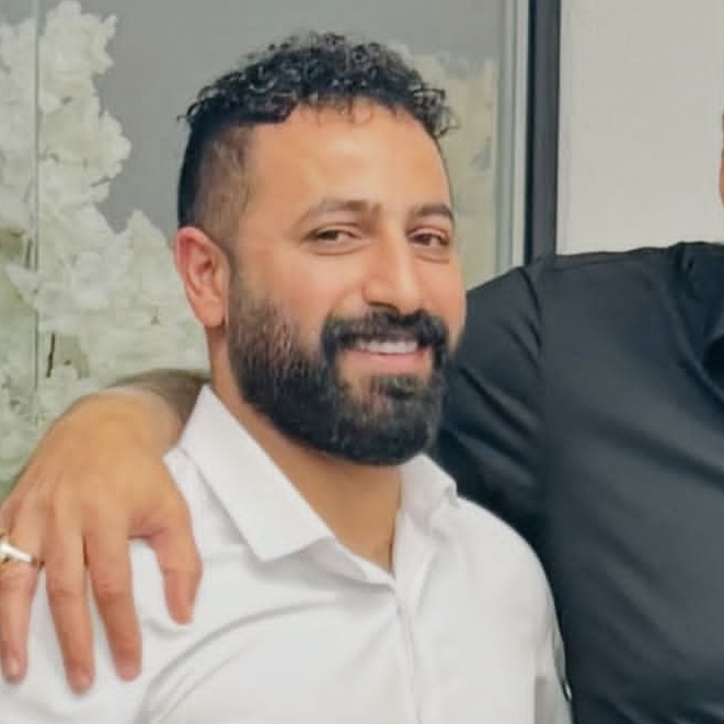 دانلود آهنگ وحید مرادی آخر شب